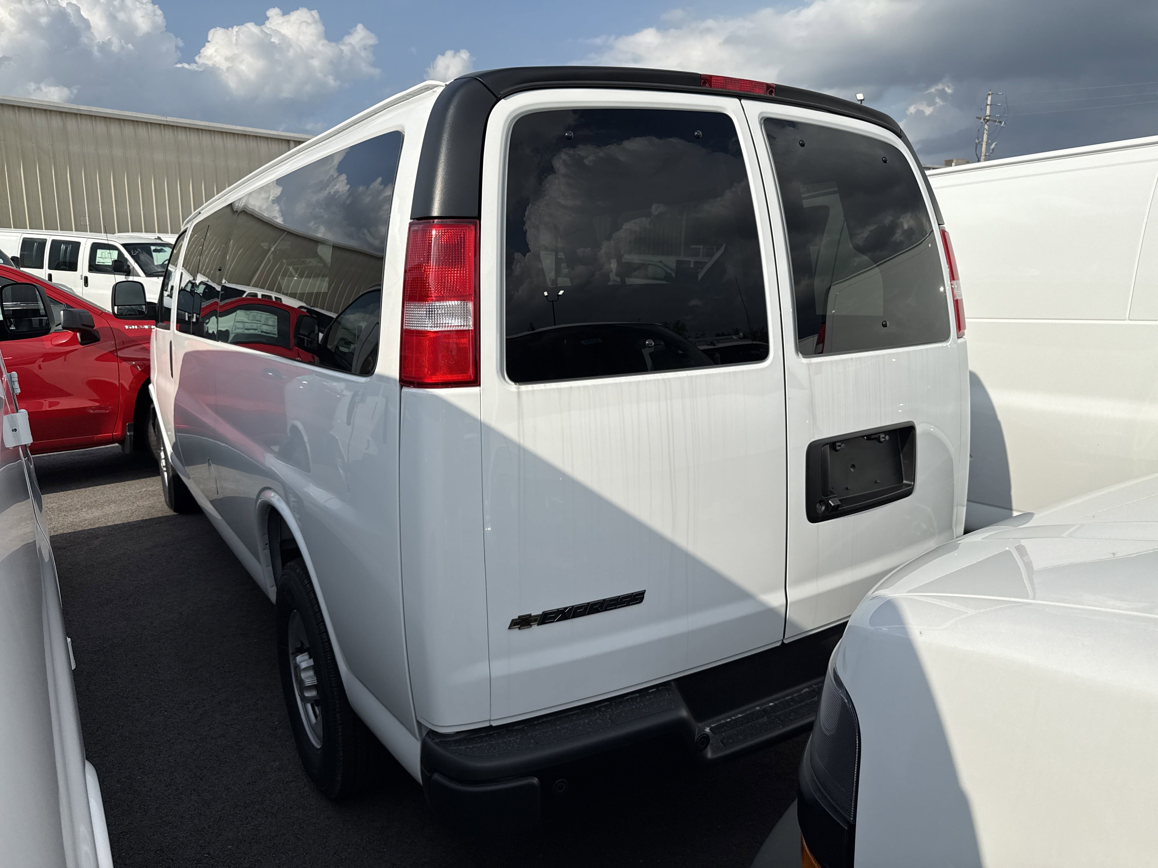 2025 Chevrolet Express Passenger 3500 photo 3