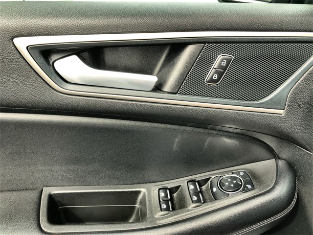 2024 Ford Edge SEL photo 6