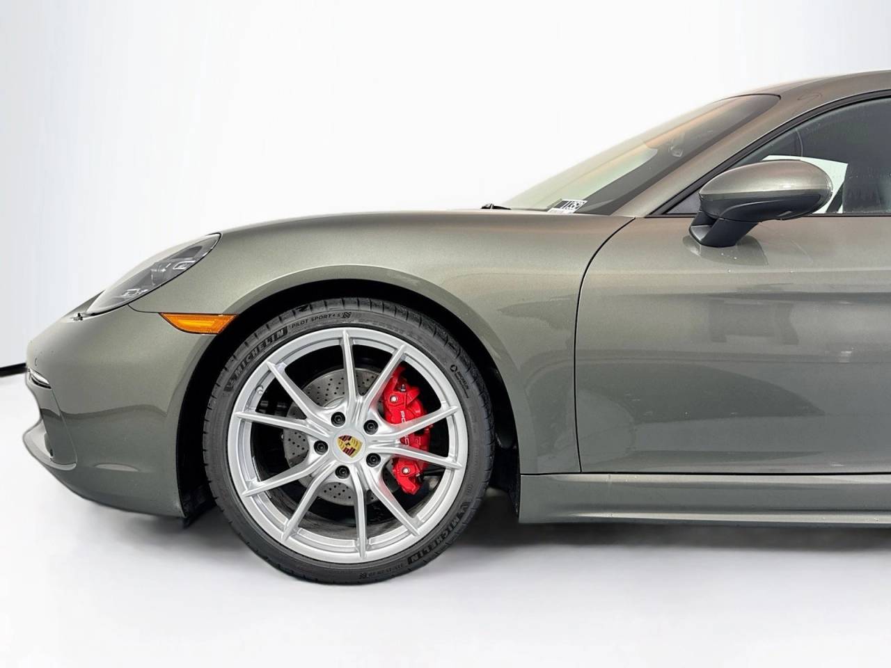 2025 Porsche Cayman S photo 9