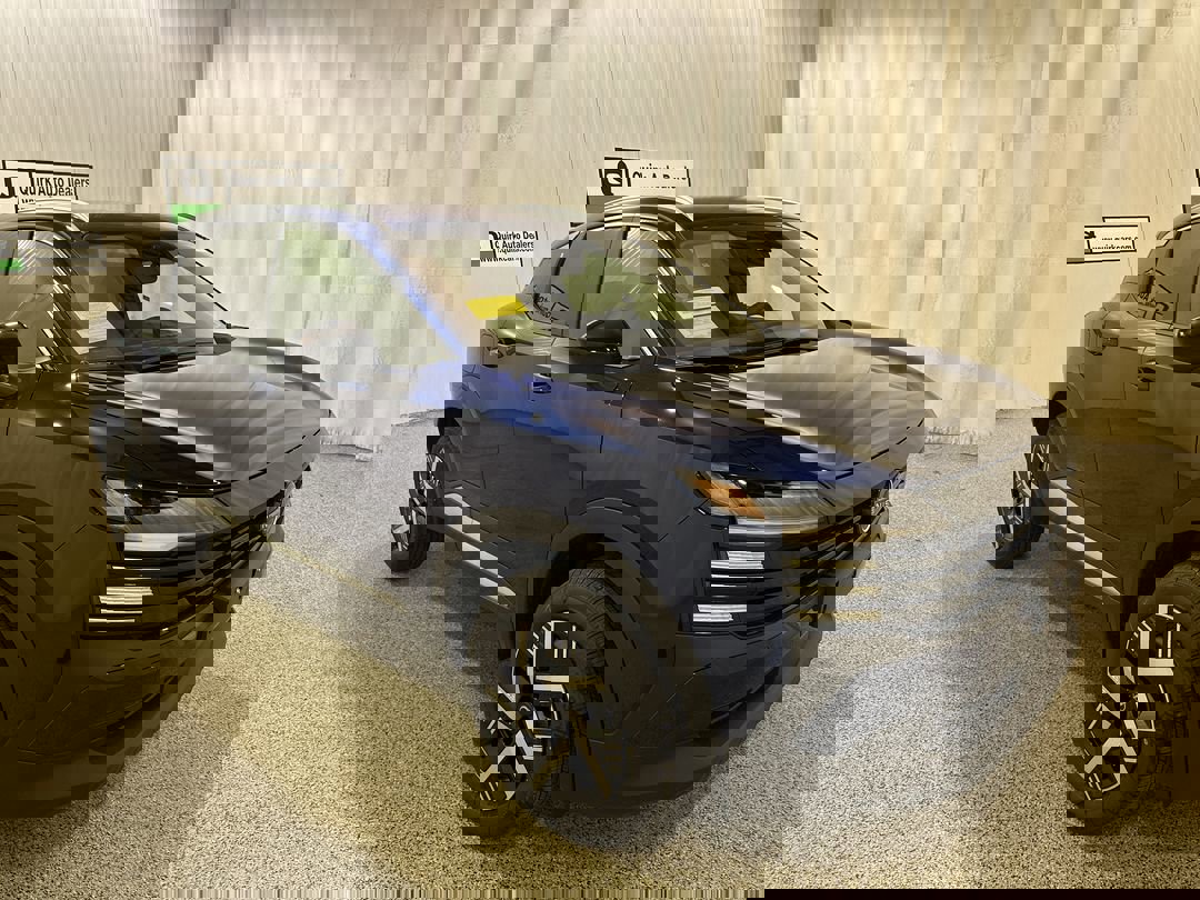 2026 Nissan KICKS SV's photo