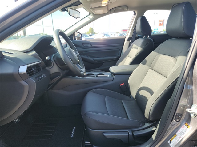 2025 Nissan Altima 2.5 S photo 4
