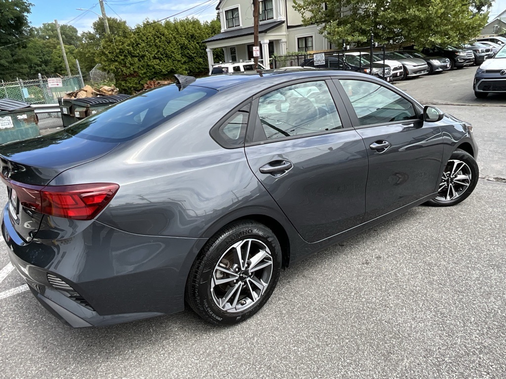 2023 Kia Forte LXS photo 6