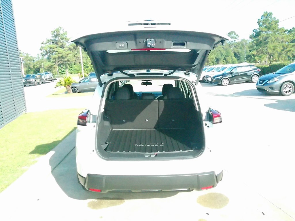 2026 Nissan Rogue SV photo 14