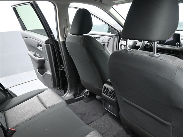 2026 Nissan Rogue SV photo 20