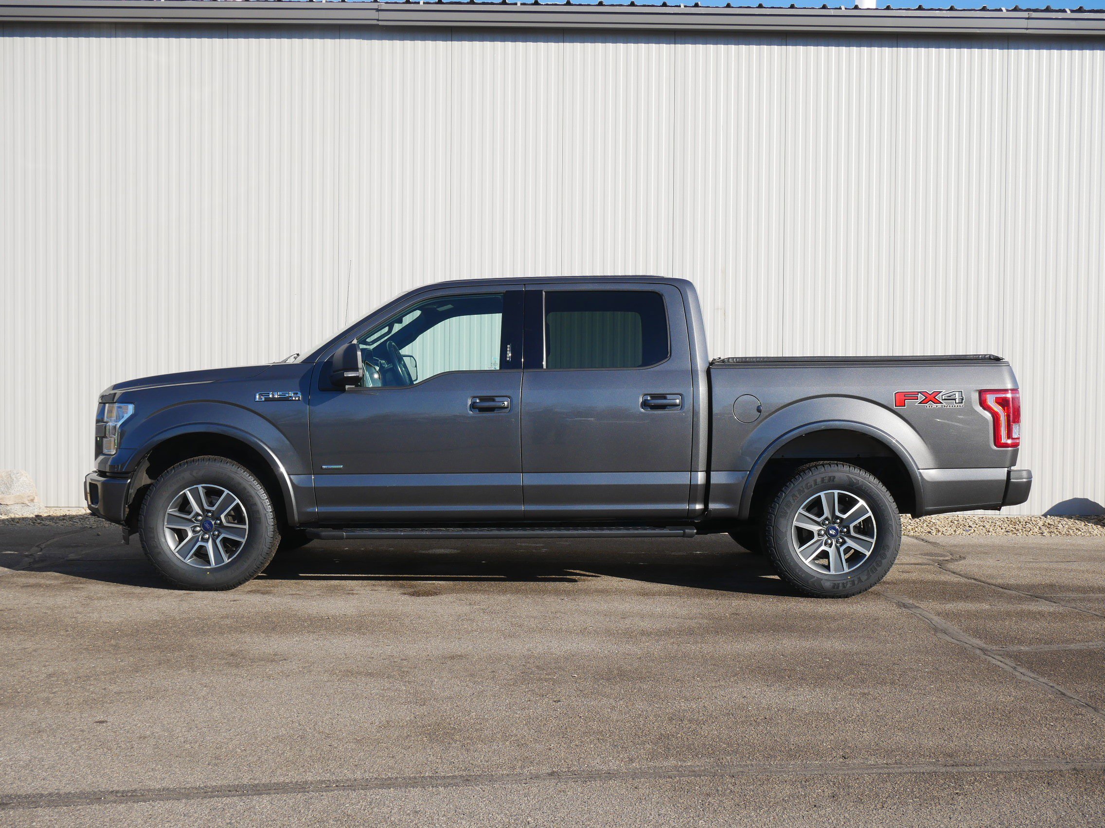 Used 2016 Ford F-150 XL with VIN 1FTEW1EP9GKE45786 for sale in Hastings, Minnesota