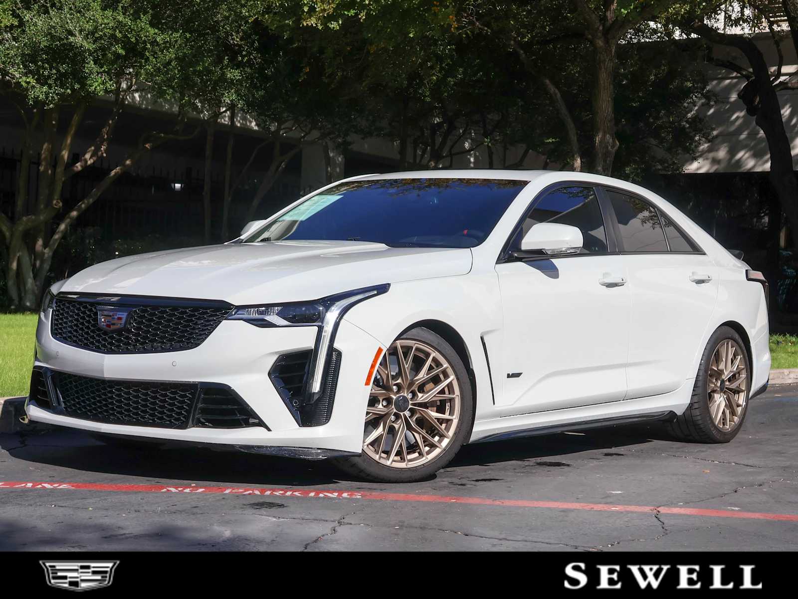 2023 Cadillac CT4 V-Series Blackwing's photo