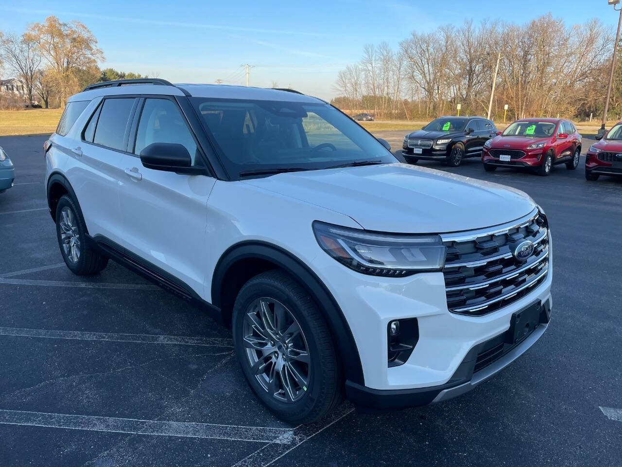 2026 Ford Explorer photo 2