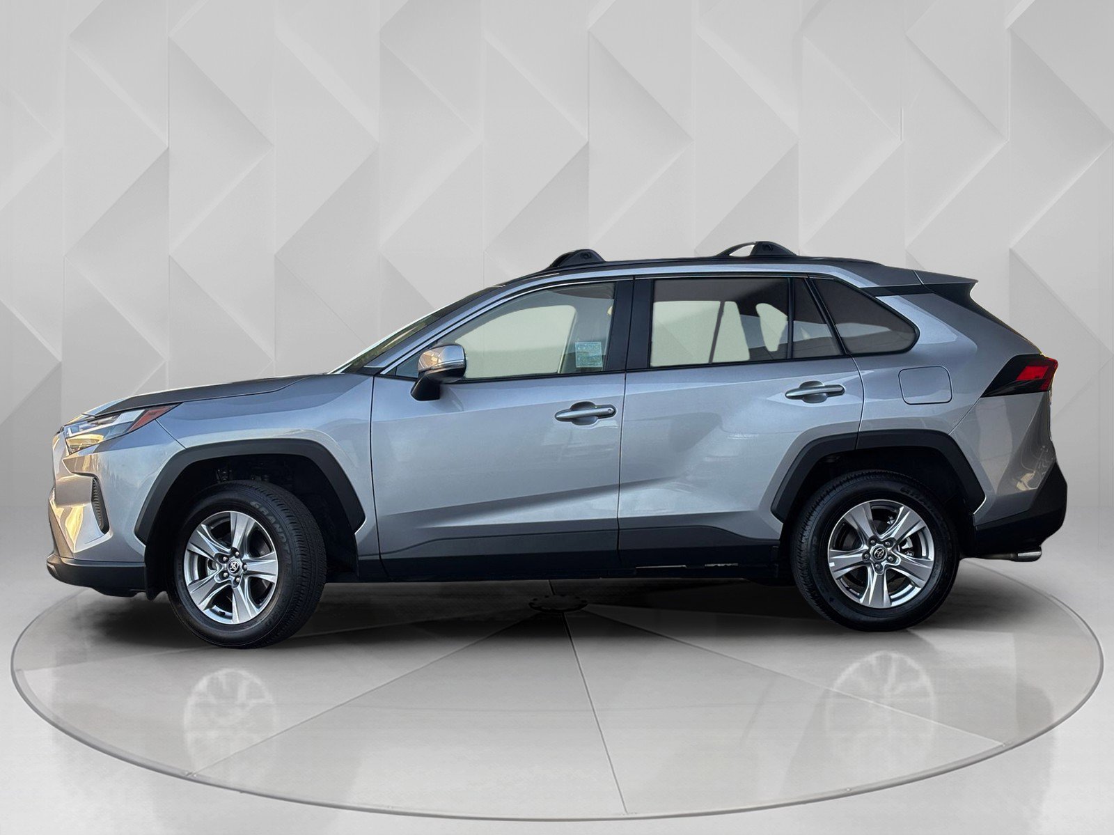 Certified 2024 Toyota RAV4 XLE with VIN 2T3P1RFV7RC470717 for sale in Northfield, Minnesota