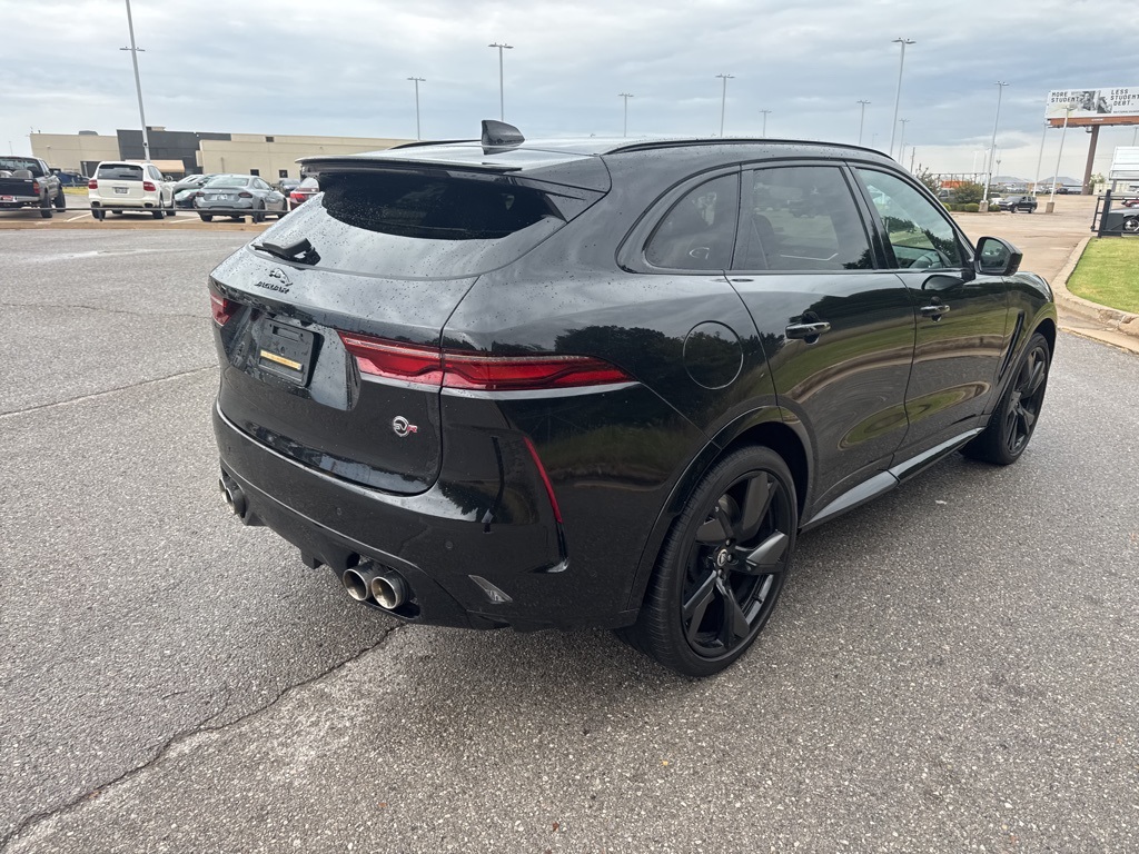 2024 Jaguar F-PACE SVR photo 4