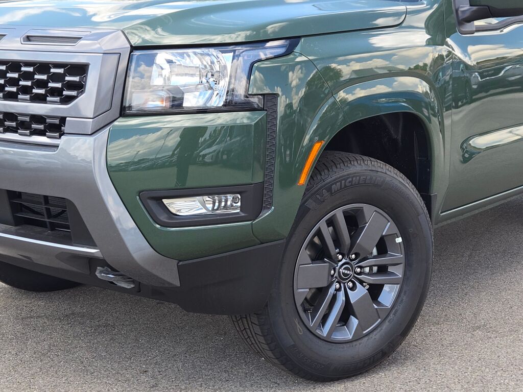 2025 Nissan Frontier SV photo 2