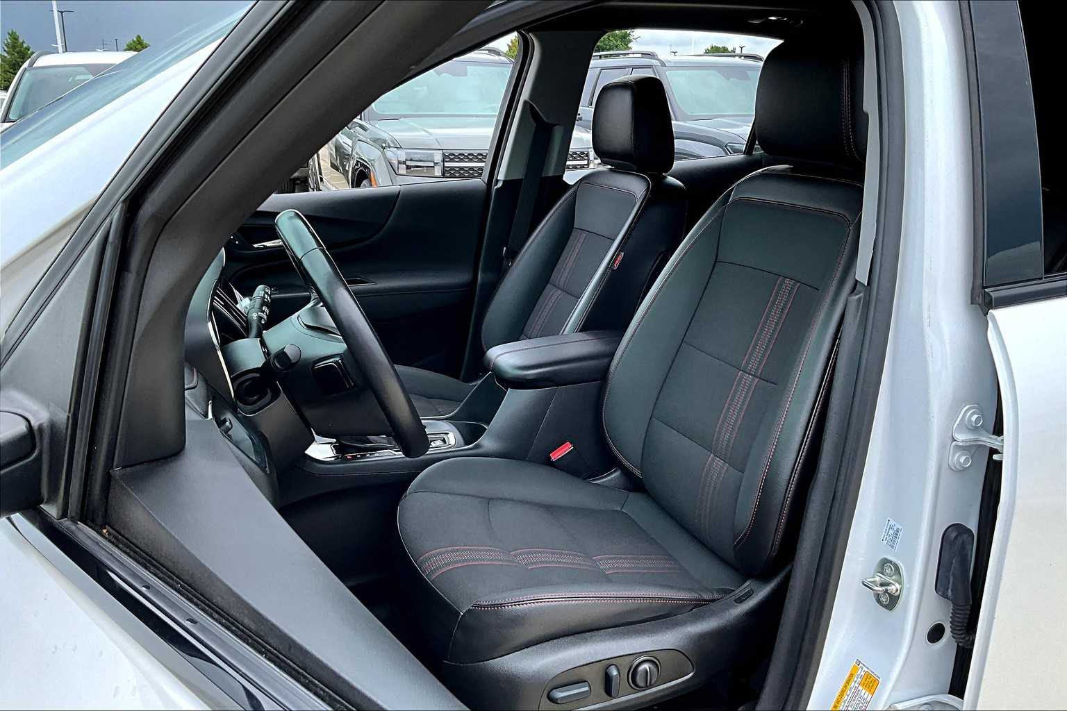 2022 Chevrolet Equinox RS photo 13