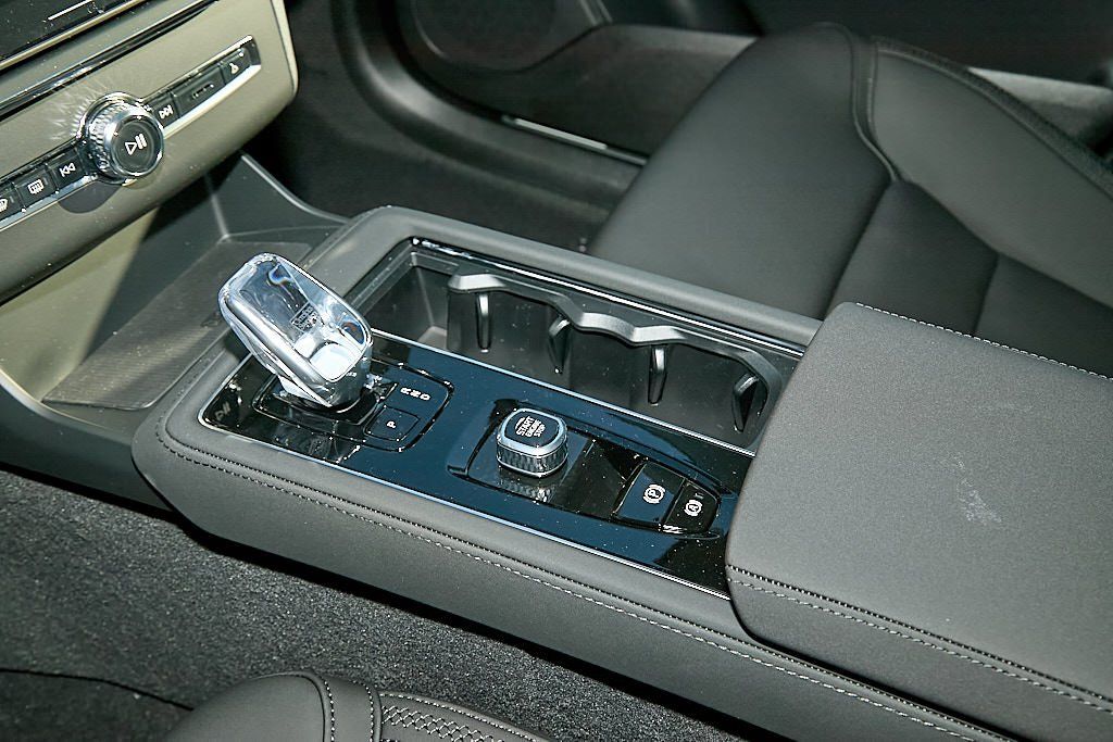 2026 VOLVO XC90 - Image 14