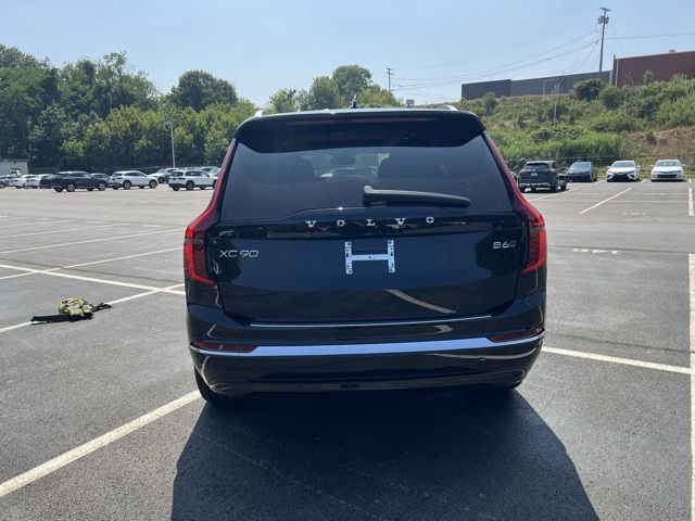 2026 Volvo XC90 Plus photo 4