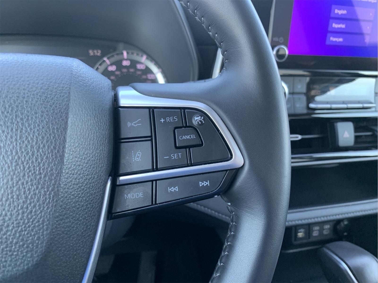 2024 Toyota Highlander LE photo 16