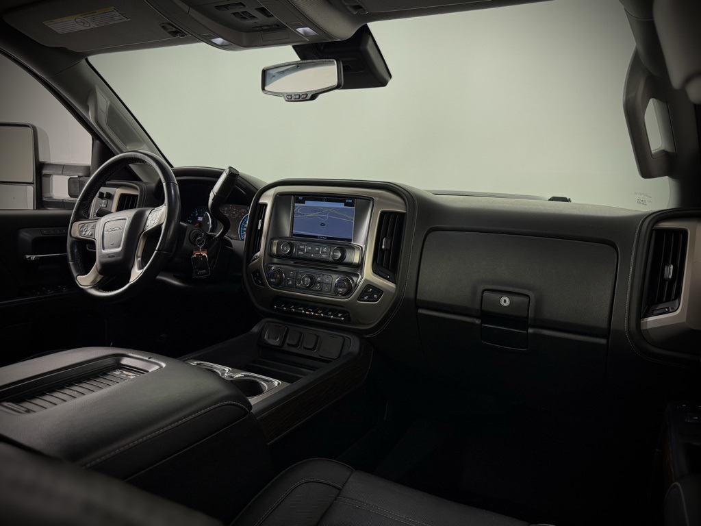 2019 Gmc Sierra HD Denali photo 22