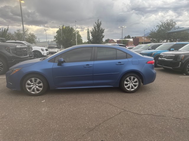 Used 2023  Toyota LE image 4