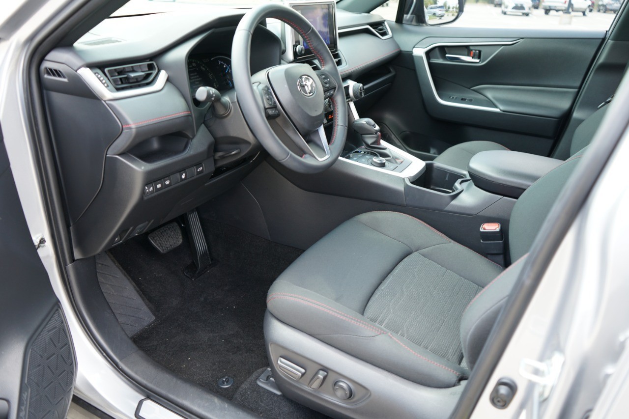 2023 Toyota RAV4 Prime SE photo 8