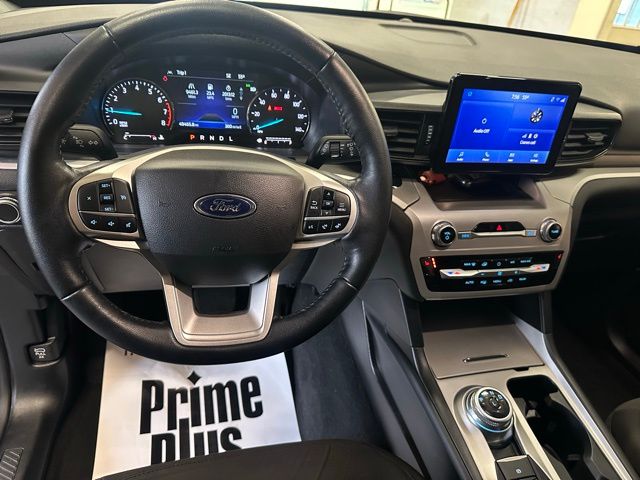 2022 Ford Explorer XLT photo 13