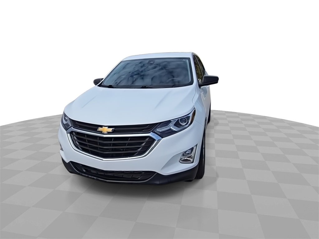 2021 Chevrolet Equinox LS photo 3