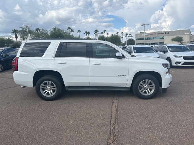 2017 Chevrolet Tahoe LS photo 3