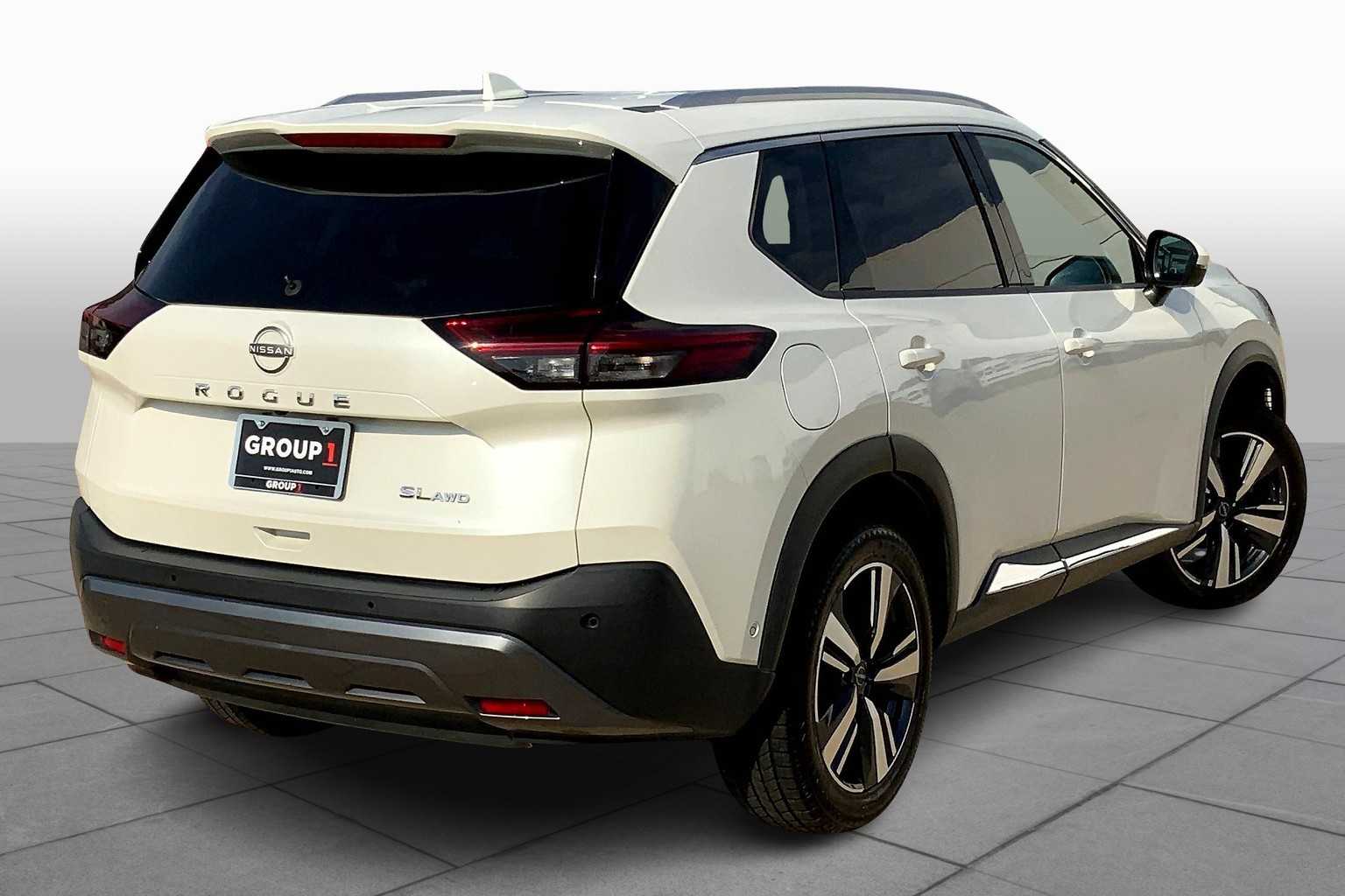 2023 Nissan Rogue SL photo 11
