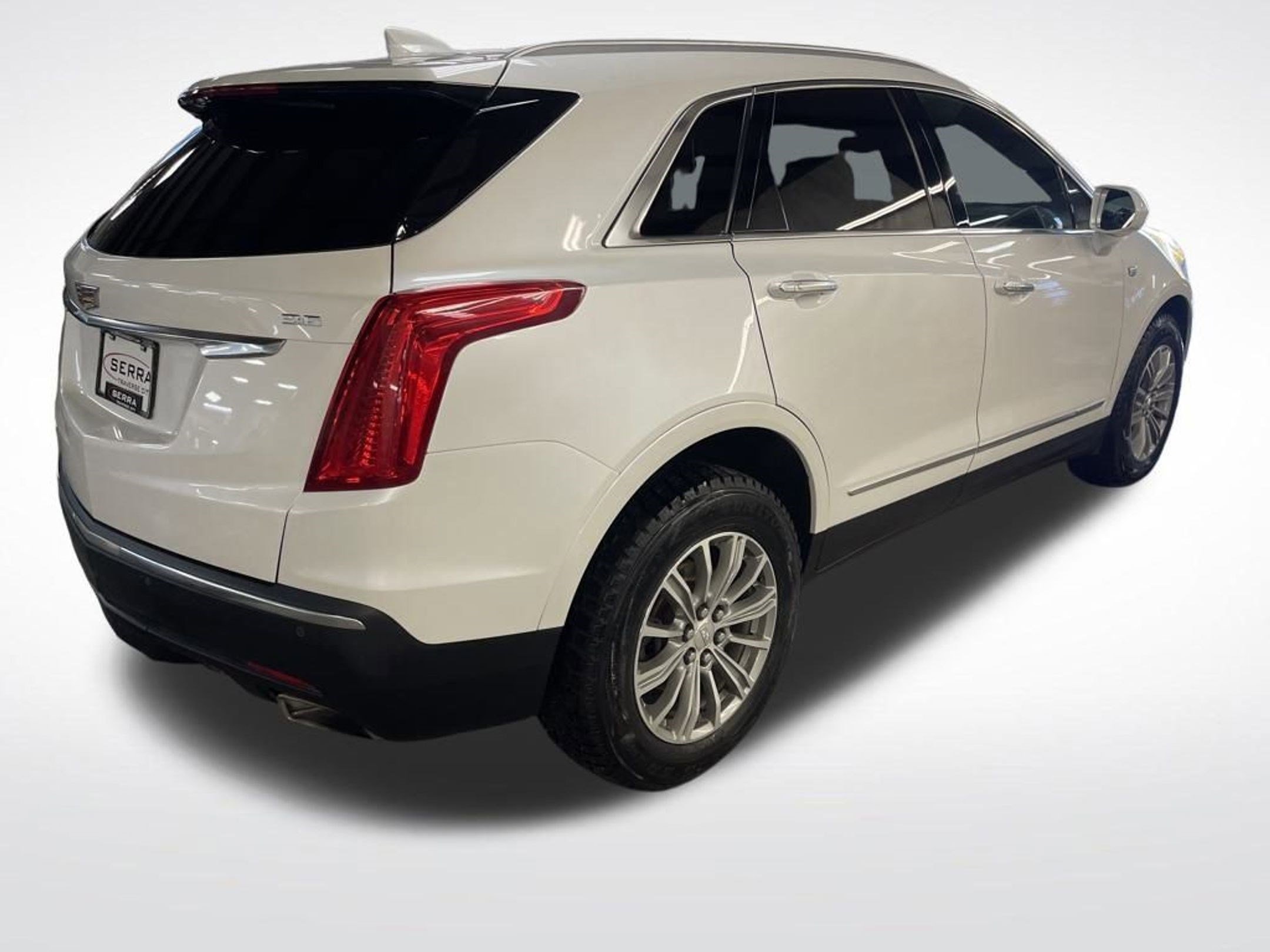 2017 Cadillac XT5 Luxury photo 3