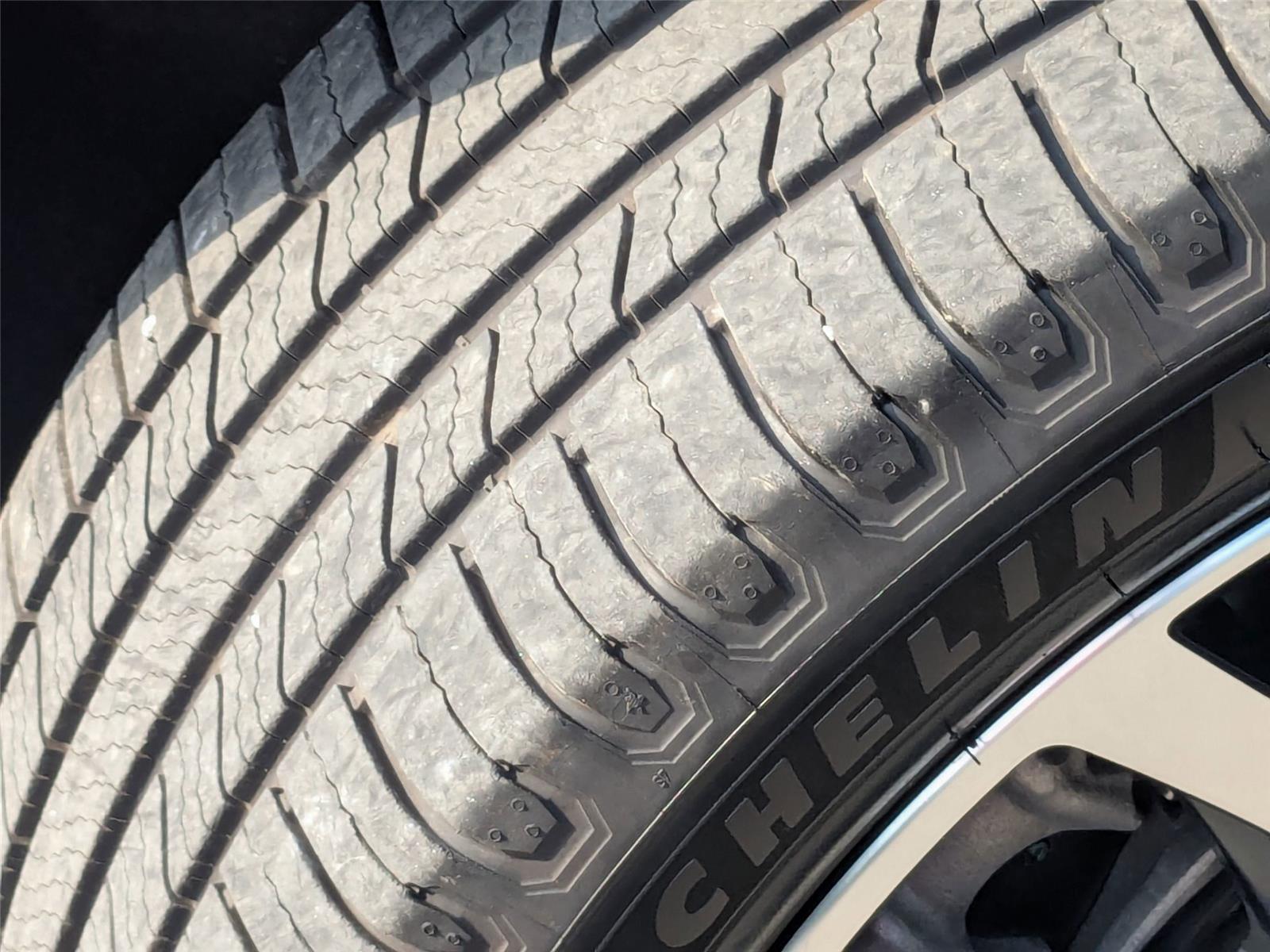 2021 Cadillac XT5 Sport photo 4