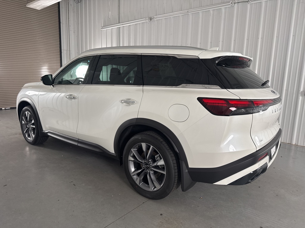 2025 Infiniti QX60 Luxe photo 3
