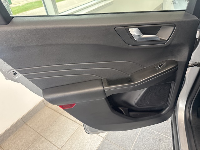 2022 Ford Escape SEL photo 11