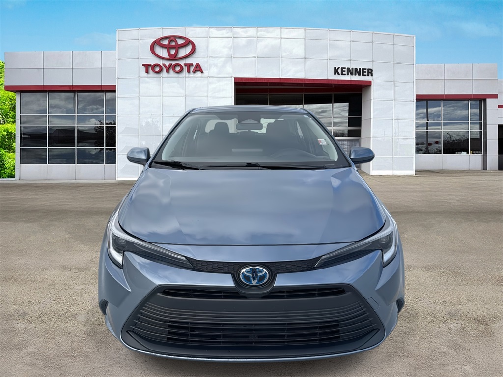 2023 Toyota Corolla Hybrid LE photo 2