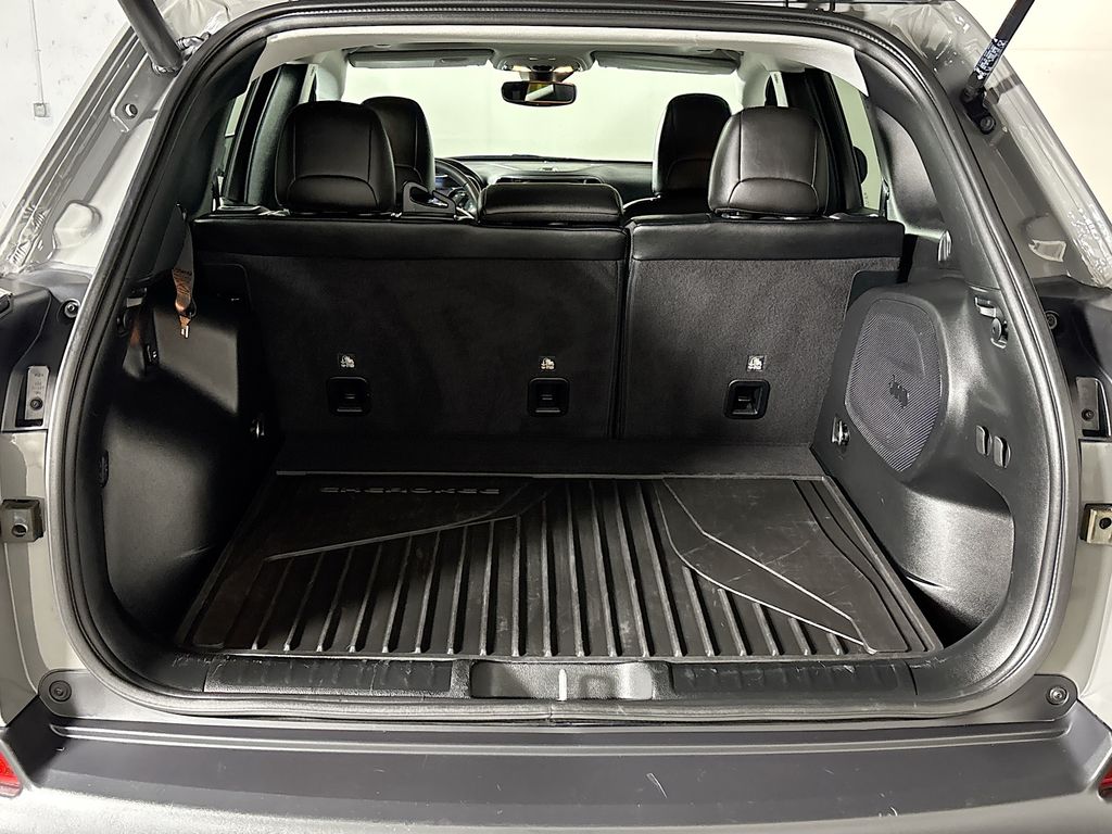 2022 Jeep Cherokee Limited photo 21
