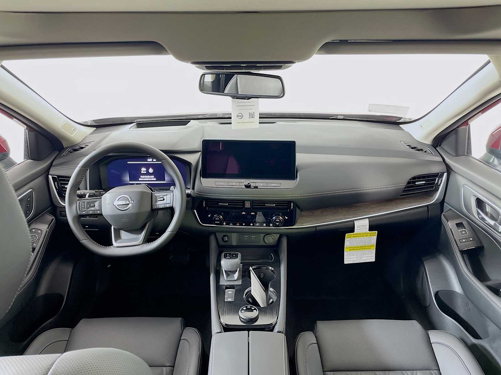 2026 Nissan Rogue Platinum photo 3