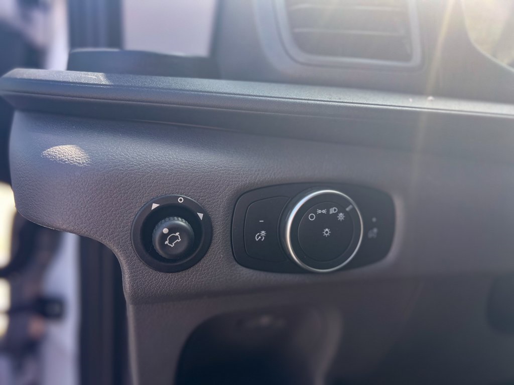 2020 Ford Transit Passenger XL photo 24