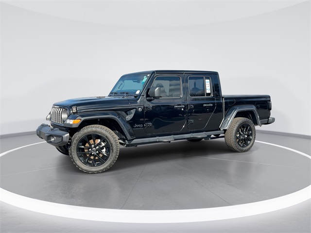 2025 Jeep Gladiator Nighthawk's photo