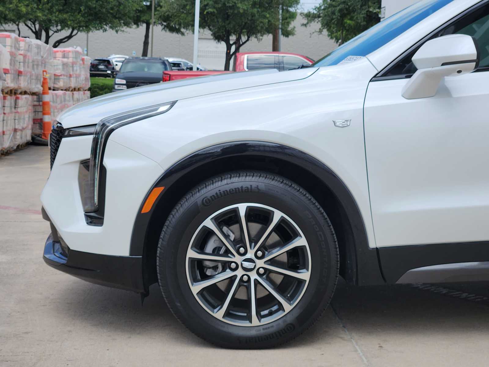 2025 Cadillac XT4 Sport photo 5