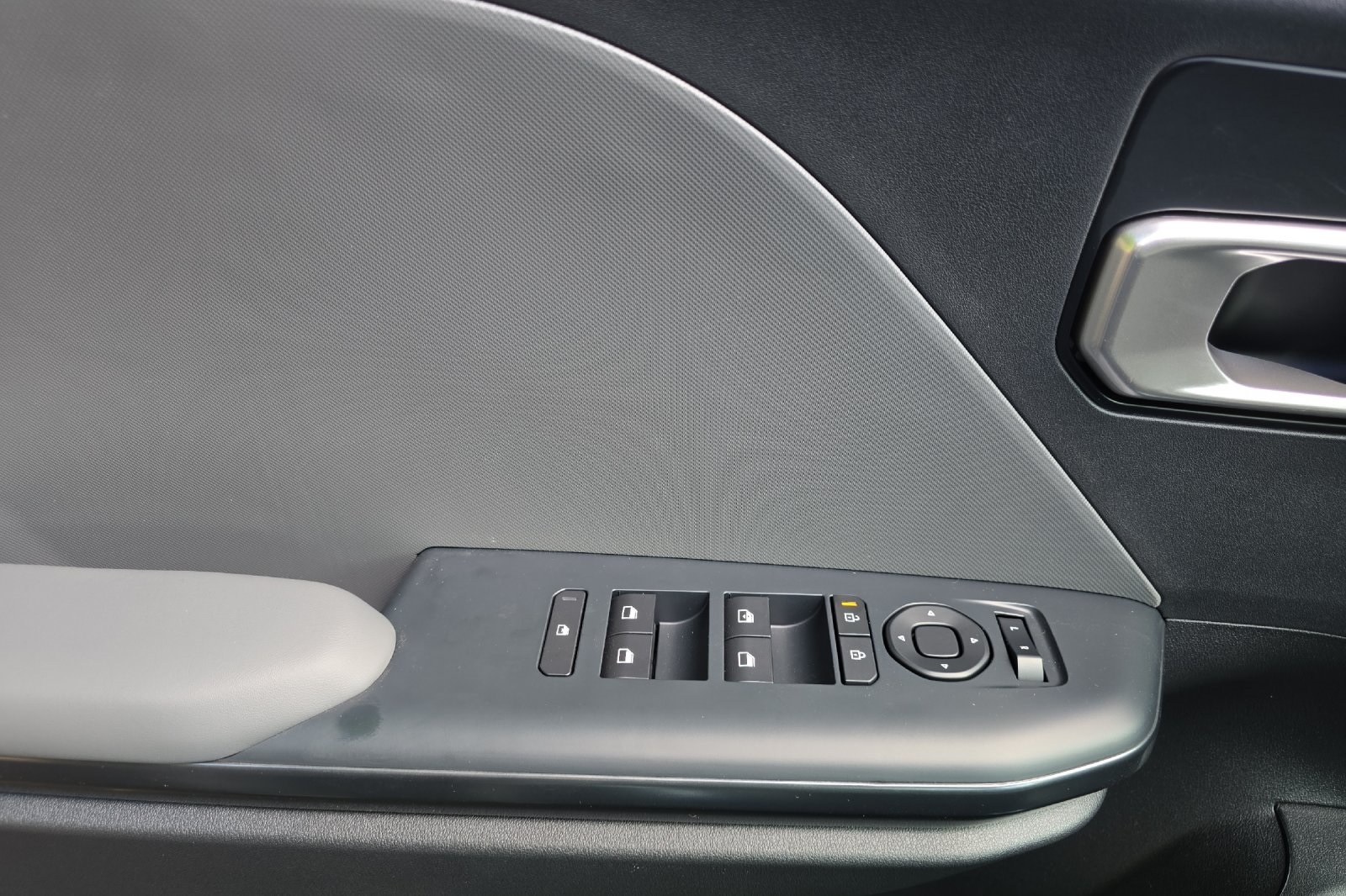 2025 Kia K4 LXS photo 7