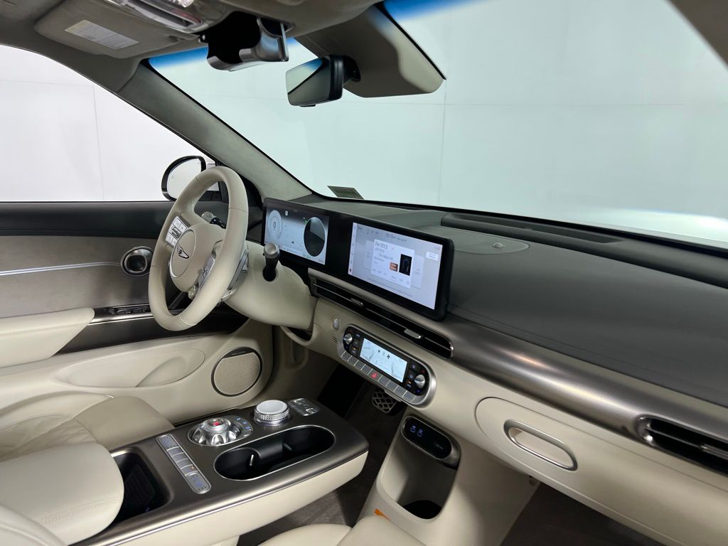 2023 Genesis GV60 Performance photo 29