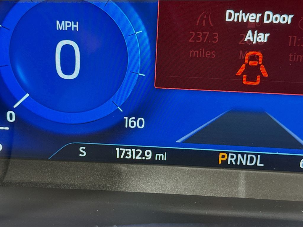 2021 Ford Escape SEL photo 11