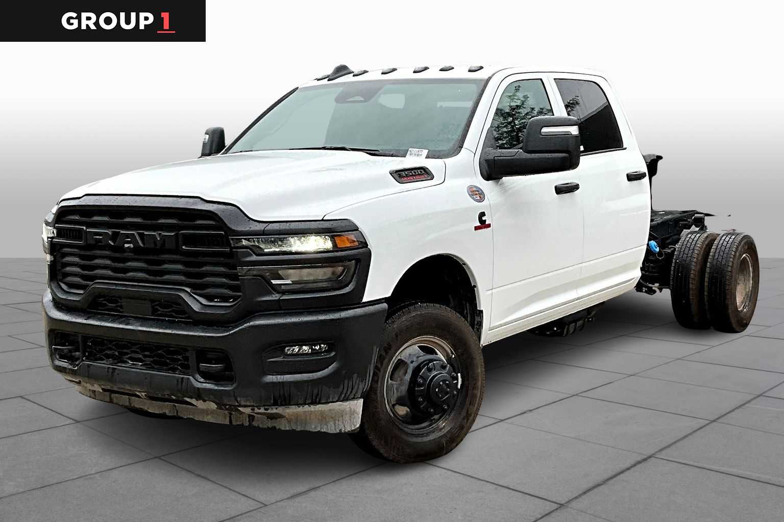 2026 Ram 3500 Tradesman photo 2