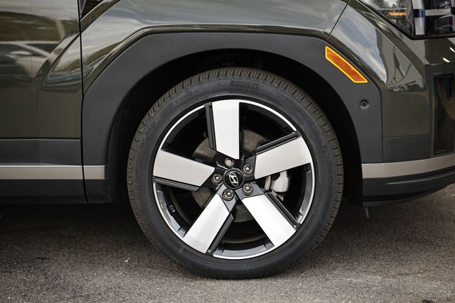 2024 Hyundai Santa Fe Limited photo 4