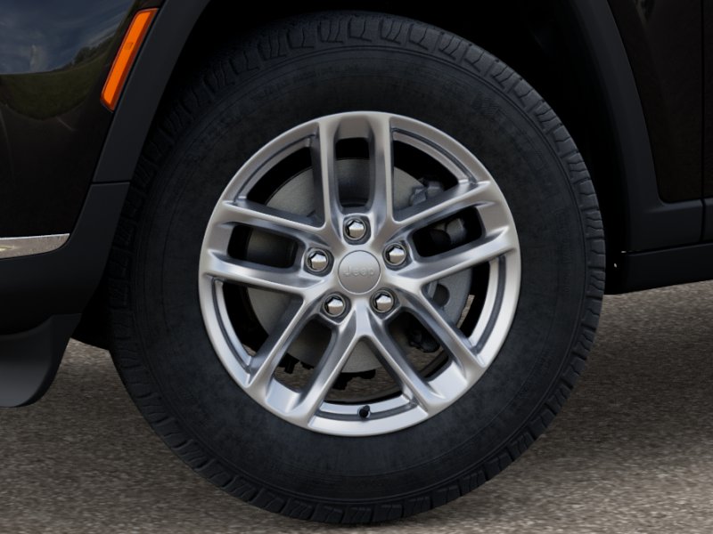 2025 Jeep Grand Cherokee Laredo X photo 2