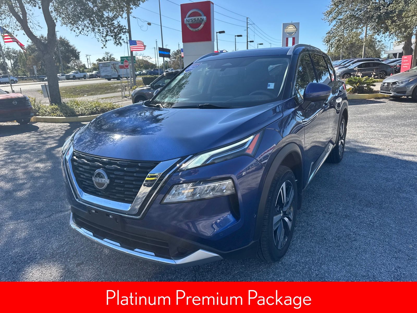 2023 Nissan Rogue Platinum photo 2