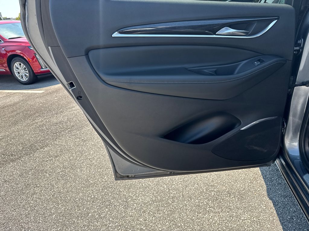 2021 Buick Enclave Avenir photo 22
