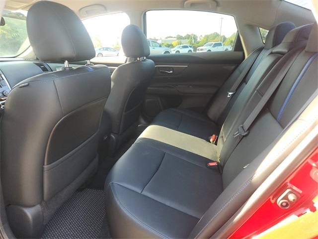 2018 Nissan Altima 2.5 SR photo 11