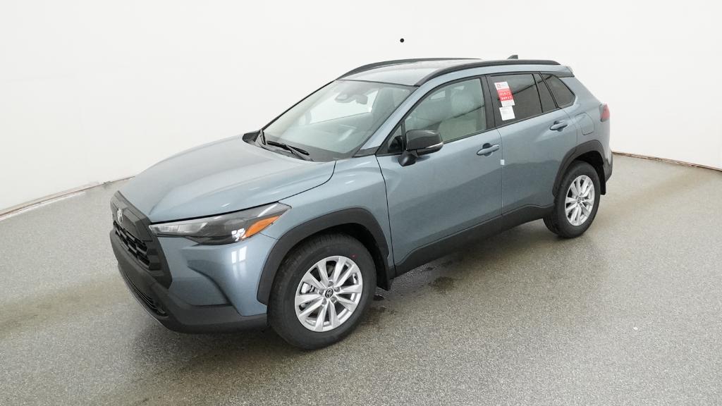 2026 Toyota Corolla Cross LE's photo