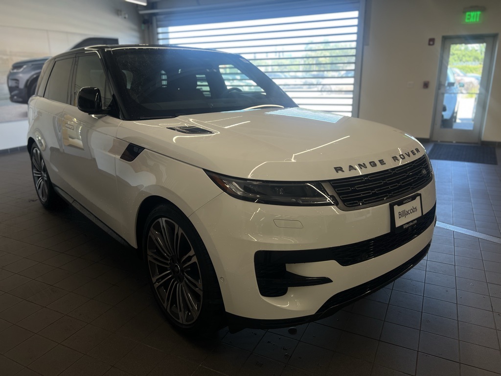 2025 Land Rover Range Rover Sport SE photo 8