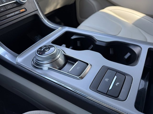 2021 Ford Edge Titanium photo 25