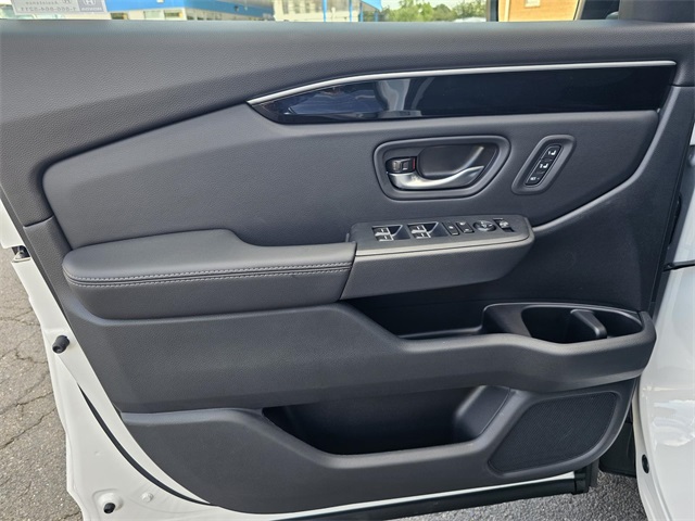 2025 Honda Pilot Touring photo 14