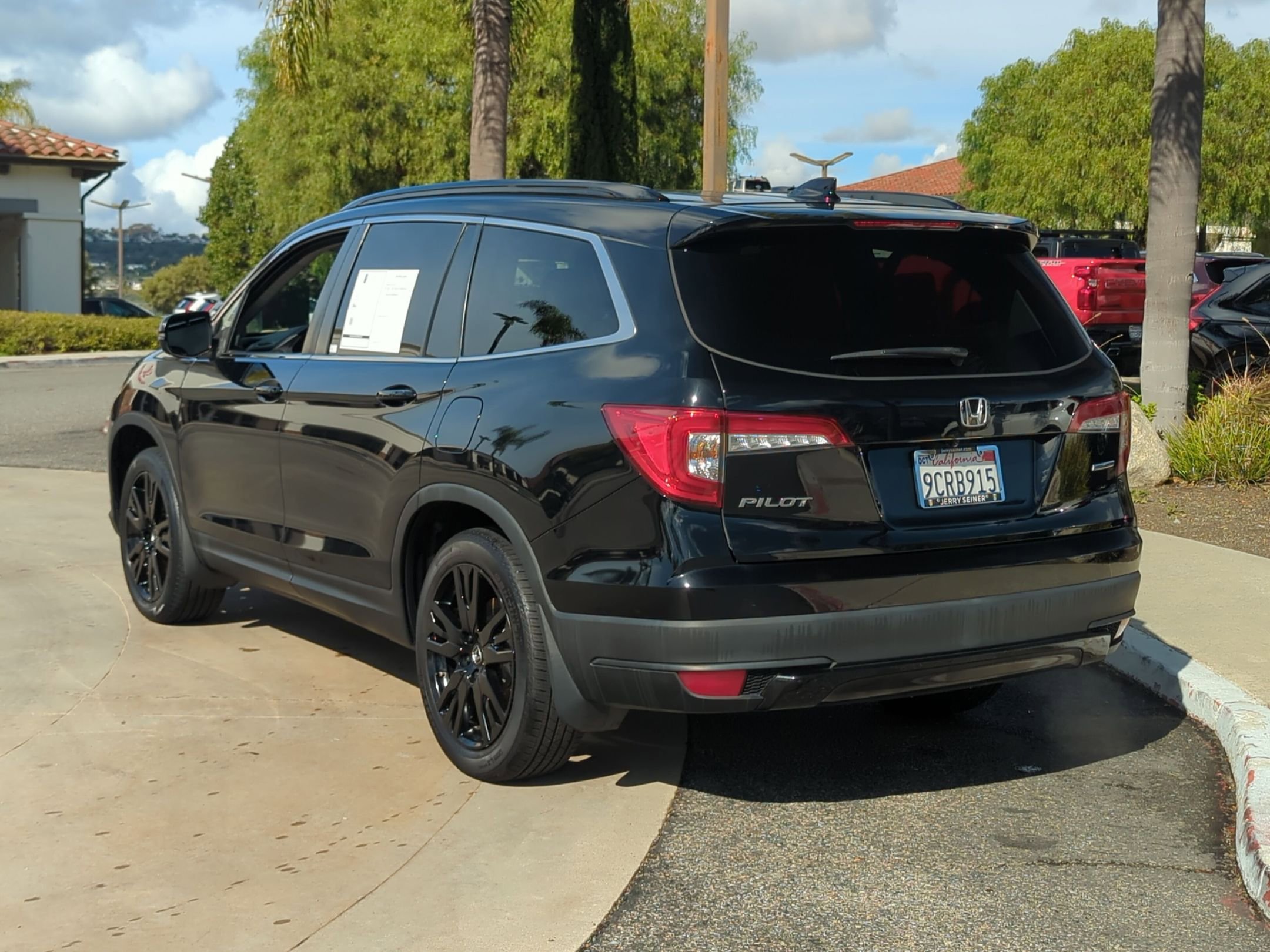 2022 Honda Pilot Special Edition photo 3