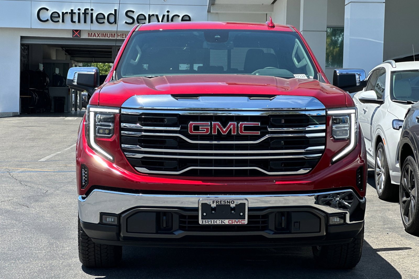 2025 Gmc Sierra 1500 SLT photo 3